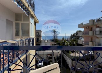 Balcone - Quadrilocale via spiaggia
 
307, Mascali - foto 33