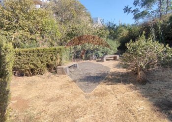 Giardino - Villa VIA PORTOSALVO
 
14, Caltagirone - foto 17