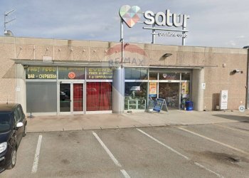 Edificio all\'aperto - Commercial Premises L'Aquila - photo 1