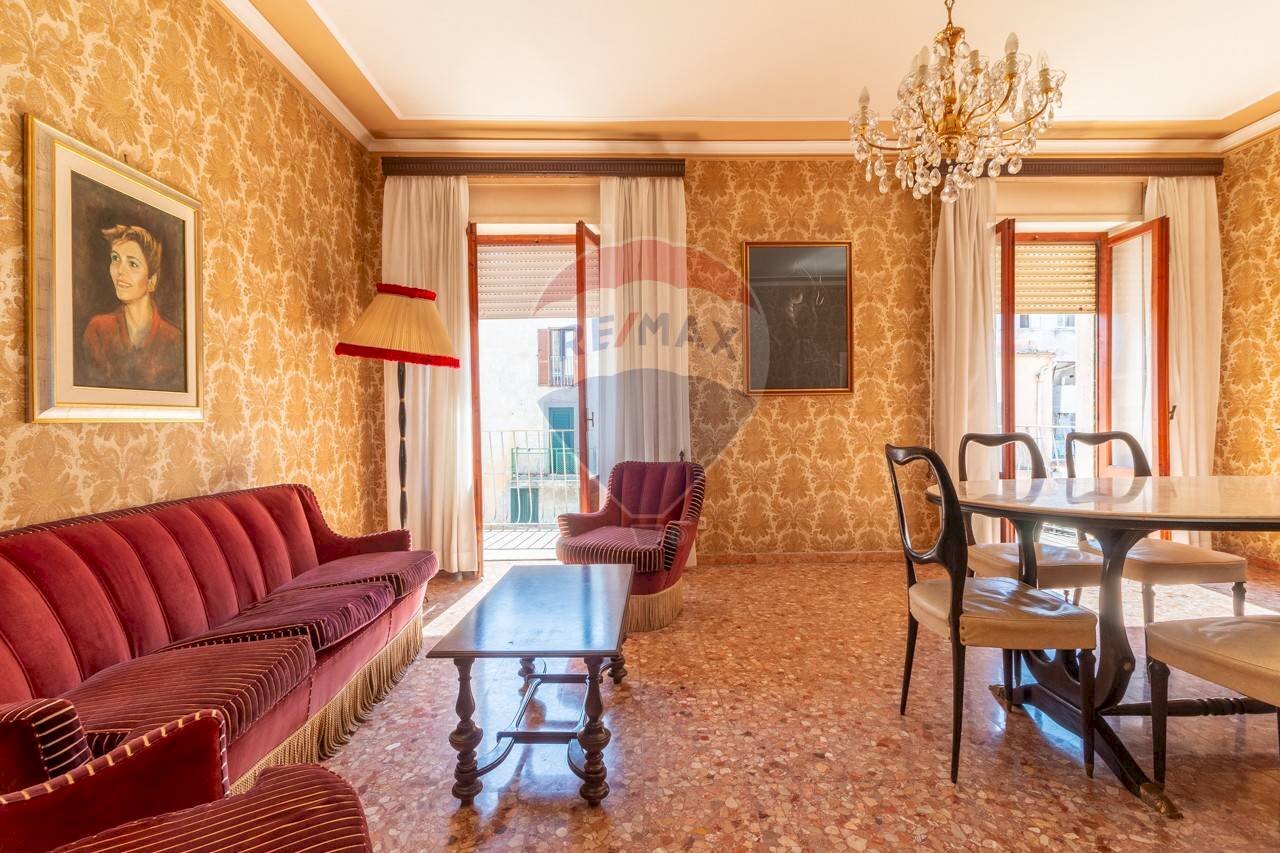 Sala da pranzo - Four-room apartment Via Napoli
 
14, Cellere - photo 1