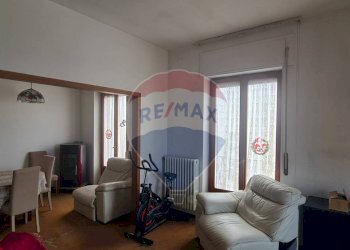 soggiorno - Appartamento Via Torretta
 
10, Peschici - foto 6