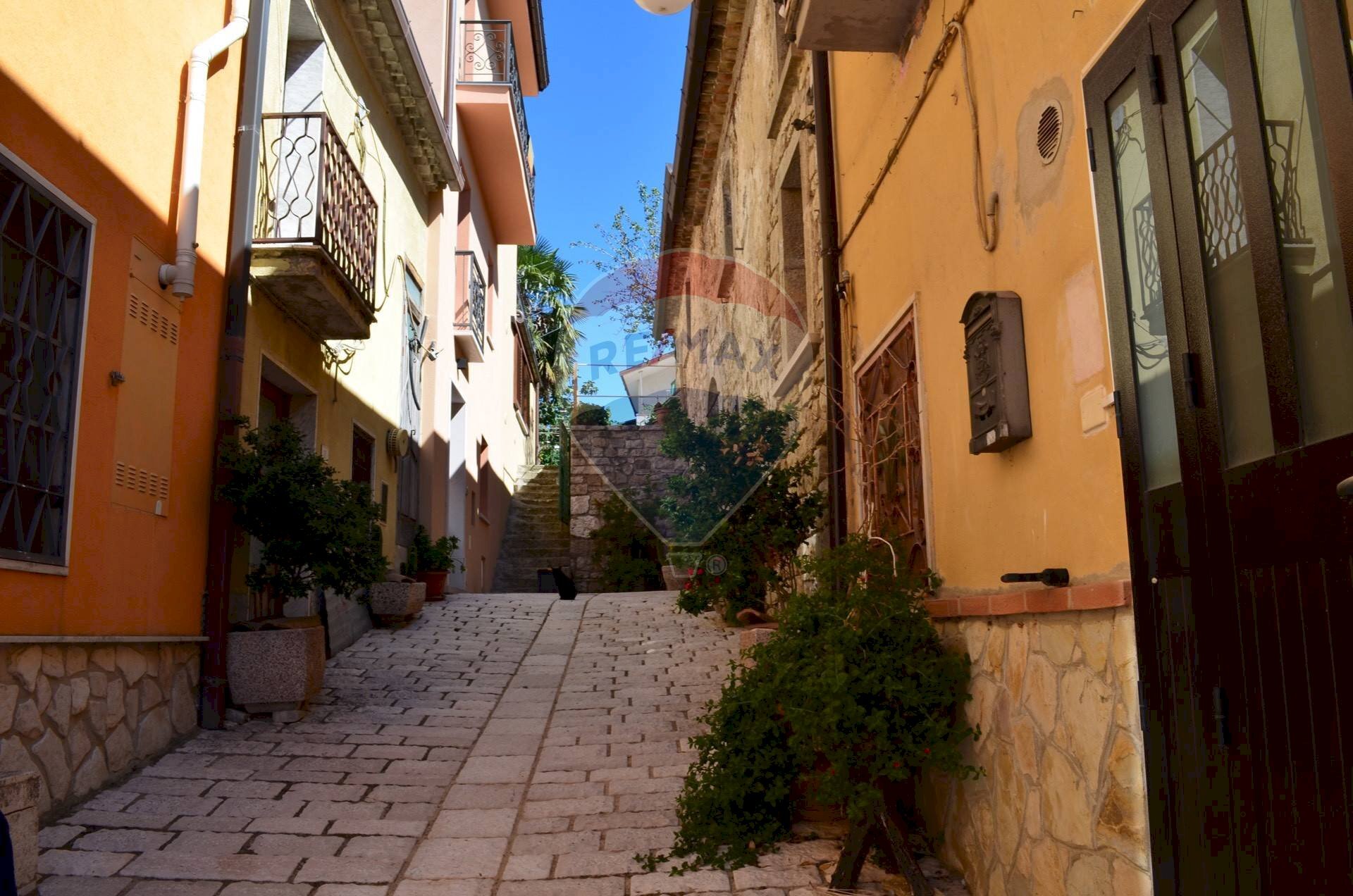 Edificio all\'aperto - Appartamento via ceraso
 
7-9, Castelpagano - foto 1