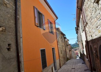 Edificio all\'aperto - Appartamento via ceraso
 
7-9, Castelpagano - foto 3