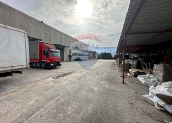 Edificio all\'aperto - Capannone Rotondi - foto 3