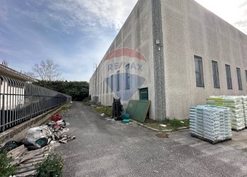 Edificio all\'aperto - Capannone Rotondi - foto 12