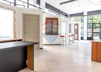 Ricezione / Lobby - Shop Via Quitino Sella
 
115, Busto Arsizio - photo 5