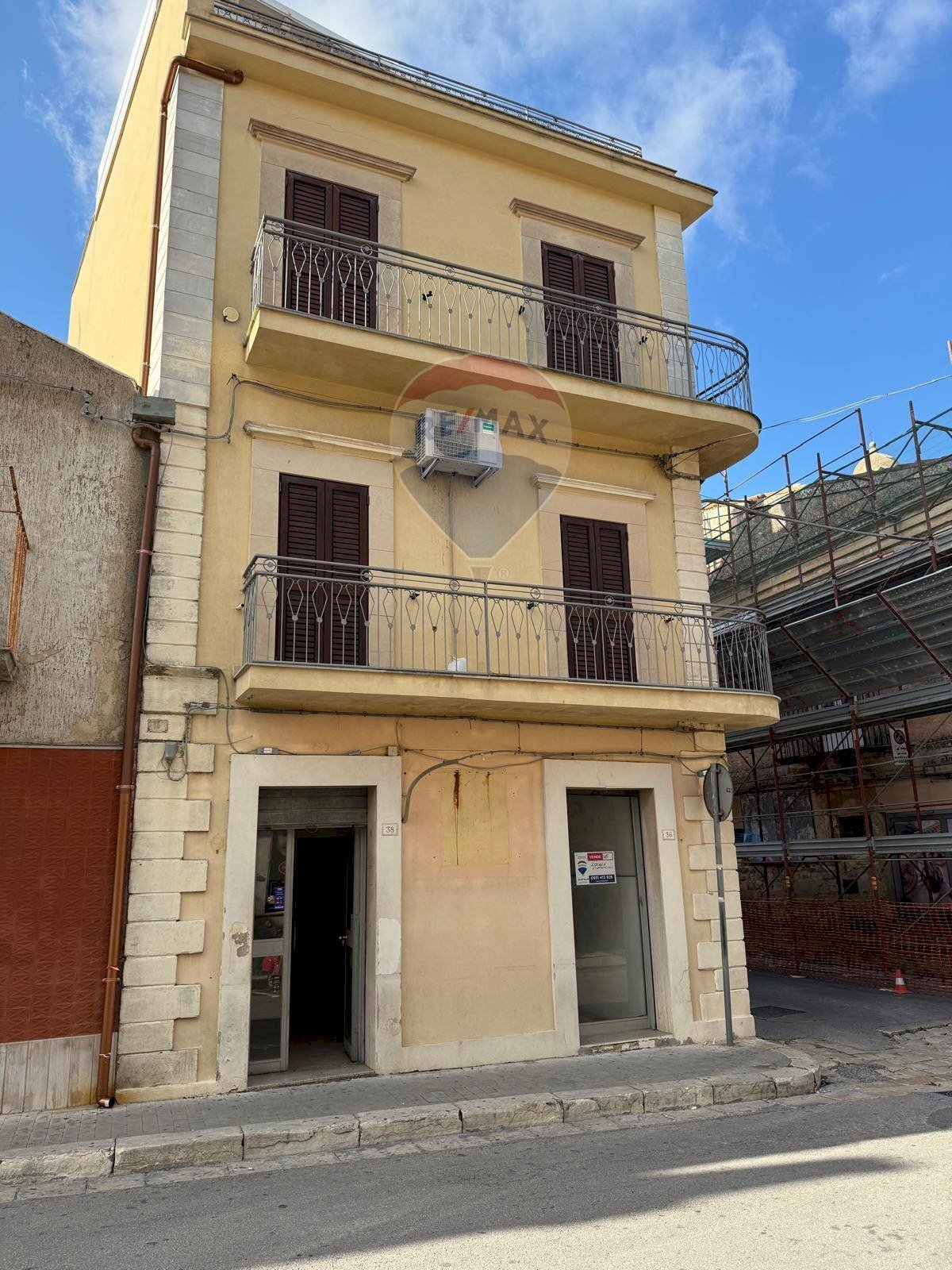Edificio all\'aperto - Locale Commerciale corso umberto 1
36, Chiaramonte Gulfi - foto 3