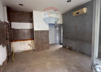 Stanza vuota - Locale Commerciale corso umberto 1
 
36, Chiaramonte Gulfi - foto 8