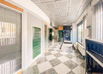 Foto 8 - Locale Commerciale Via Roma
 
81, Gazzada Schianno - foto 8