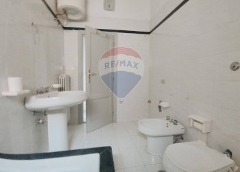 Bagno - Appartamento Via Francavilla Fontana
 
121, Latiano - foto 13