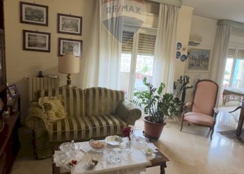 Soggiorno - Appartamento viale della regione siciliana
 
2464, Palermo - foto 13