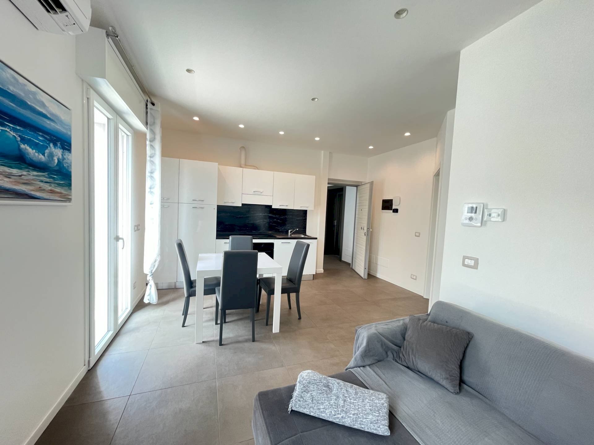 Foto 2 - Trilocale Viale Mantova
 
82, Rimini - foto 2