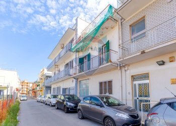 Edificio all\'aperto - Trilocale Via Vincenzo Modugno
 
31, Bitonto - foto 2