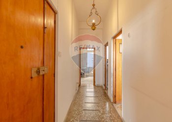 Hall / corridoio - Trilocale Via Vincenzo Modugno
 
31, Bitonto - foto 4