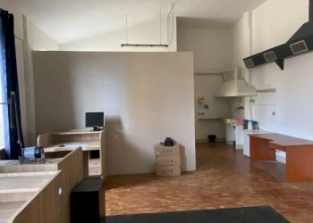 Foto 10 - Laboratorio Via Valeriani
 
1, Valenza - foto 10