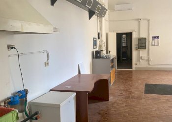 Foto 11 - Laboratorio Via Valeriani
 
1, Valenza - foto 11