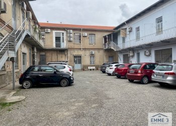 Foto 18 - Laboratorio Via Valeriani
 
1, Valenza - foto 18