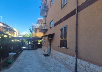 Foto 1 - Trilocale Via NIcandro
 
9, Roma - foto 1