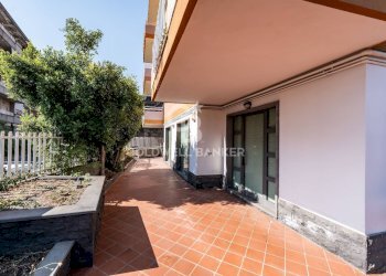 Foto 4 - Locale Commerciale Via Sutera
 
2, Acireale - foto 4