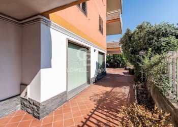 Foto 5 - Locale Commerciale Via Sutera
 
2, Acireale - foto 5