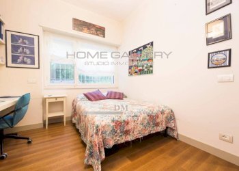 Camera da letto - Appartamento via Piaggio, Genova - foto 19