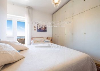 Camera da letto - Appartamento via Piaggio, Genova - foto 25