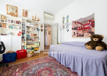 Camera da letto - Appartamento via Piaggio, Genova - foto 32