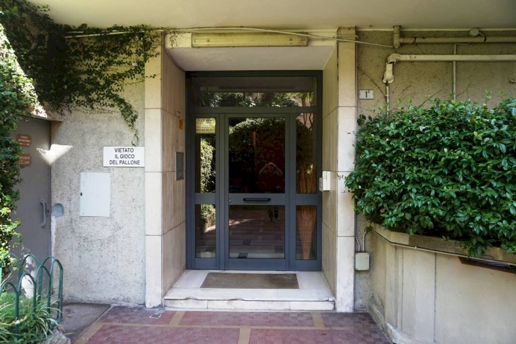 Ingresso - Trilocale corso Ferdinando Magellano, 1c, Genova (zona Sampierdarena) - foto 3