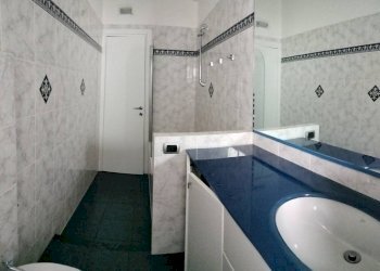 Bagno - Trilocale corso Ferdinando Magellano, 1c, Genova (zona Sampierdarena) - foto 18