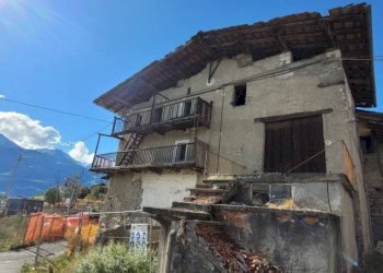 Facciata - Rustico Frazione Excenex, 30, Aosta - foto 3