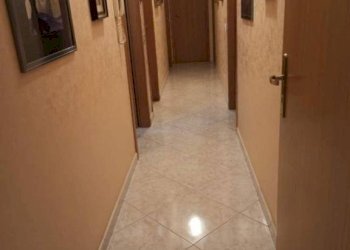 Corridoio - Appartamento via Nino Buccellato, Castellammare del Golfo - foto 2