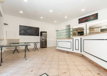 Salone - Bar Tavola Calda - Fredda via Vittorio Emanuele II, 15, Chieri - foto 5