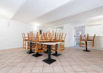 Salone - Bar Tavola Calda - Fredda via Vittorio Emanuele II, 15, Chieri - foto 9