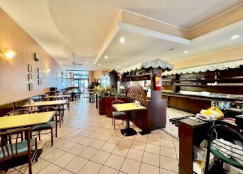 Interno non residenziale - Negozio corso Torino, 87, Buttigliera Alta - foto 8