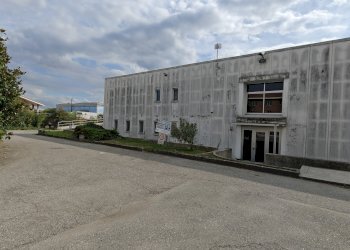 Facciata - Capannone via Lombardore, 256, Leini - foto 1