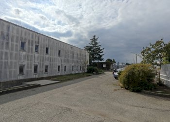 Facciata - Capannone via Lombardore, 256, Leini - foto 2