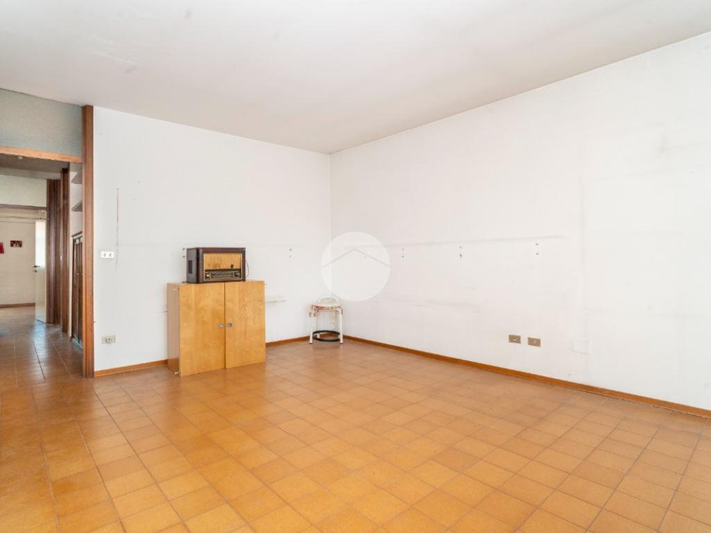 Four-room apartment Piazza Kennedy, Beinasco - photo 3