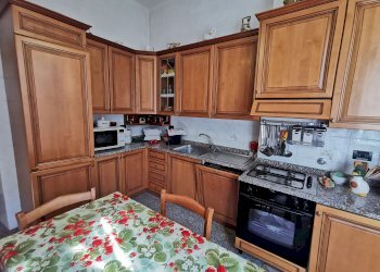 Trilocale Genova San Teodoro Via Bologna 9, Genova (zona San Teodoro) - foto 3