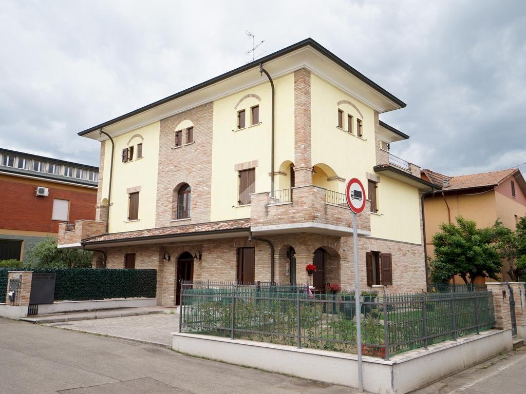 Four-room apartment Via G. Mazzoni, Formigine - photo 1