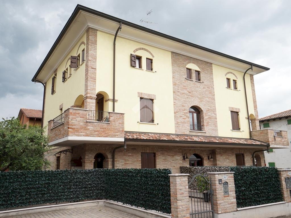 Four-room apartment Via G. Mazzoni, Formigine - photo 2