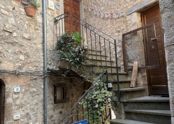 Foto 4 - Casa semi indipendente Sant'Anatolia di Narco-frazione Caso, Sant'Anatolia di Narco - foto 4