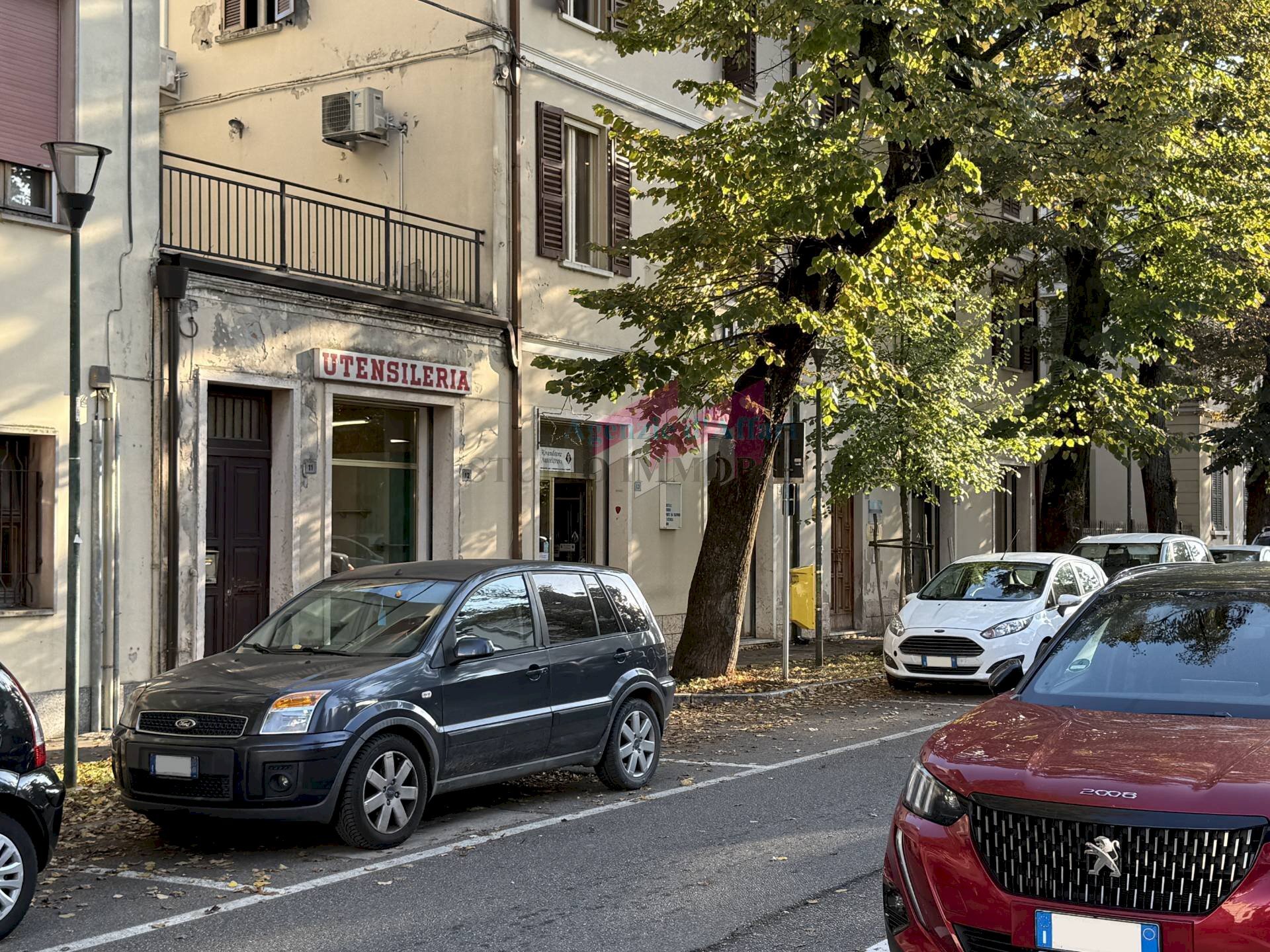 Foto 1 - Shop Piazza Garibaldi
 
10, Ostiglia - photo 1