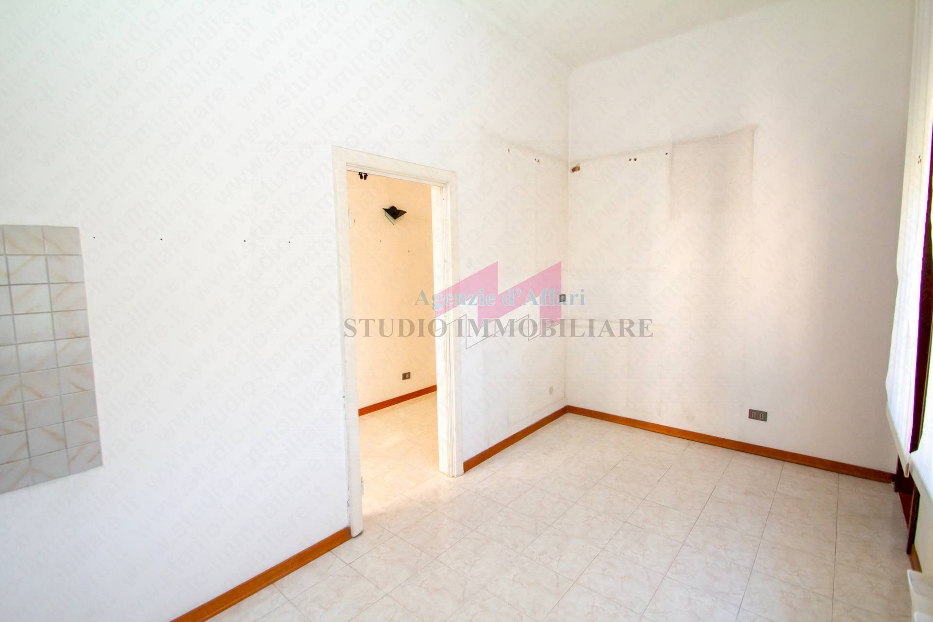 Foto 3 - Casa indipendente Via Marconi
 
33, Castelmassa - foto 3