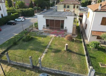 Foto 12 - Independent house Via Marconi
 
33, Castelmassa - photo 12