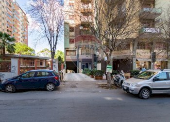 Edificio all\'aperto - Negozio Viale Leonardo Da Vinci
 
67, Palermo - foto 10