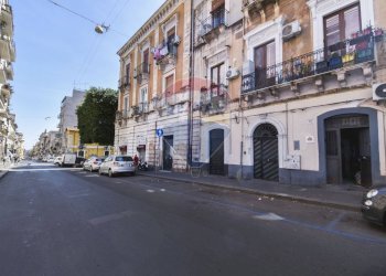 Edificio all\'aperto - Bilocale via Vittorio Emanuele
 
445, Catania - foto 2