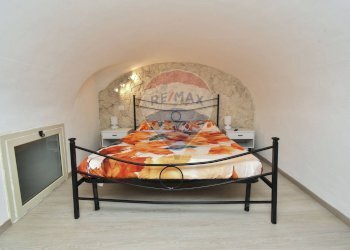 Camera / camera da letto - Bilocale via Vittorio Emanuele
 
445, Catania - foto 7