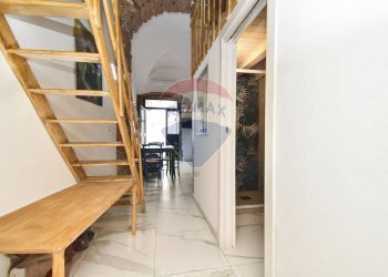 Hall / corridoio - Bilocale via Vittorio Emanuele
 
445, Catania - foto 14