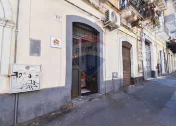 Edificio all\'aperto - Bilocale via Vittorio Emanuele
 
445, Catania - foto 24