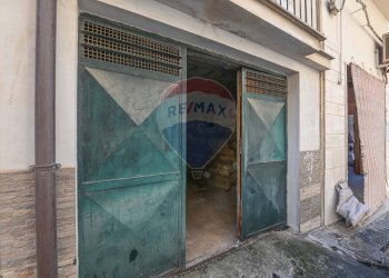 Edificio all\'aperto - Casa indipendente Via Dante Alighieri
 
37, Niscemi - foto 13